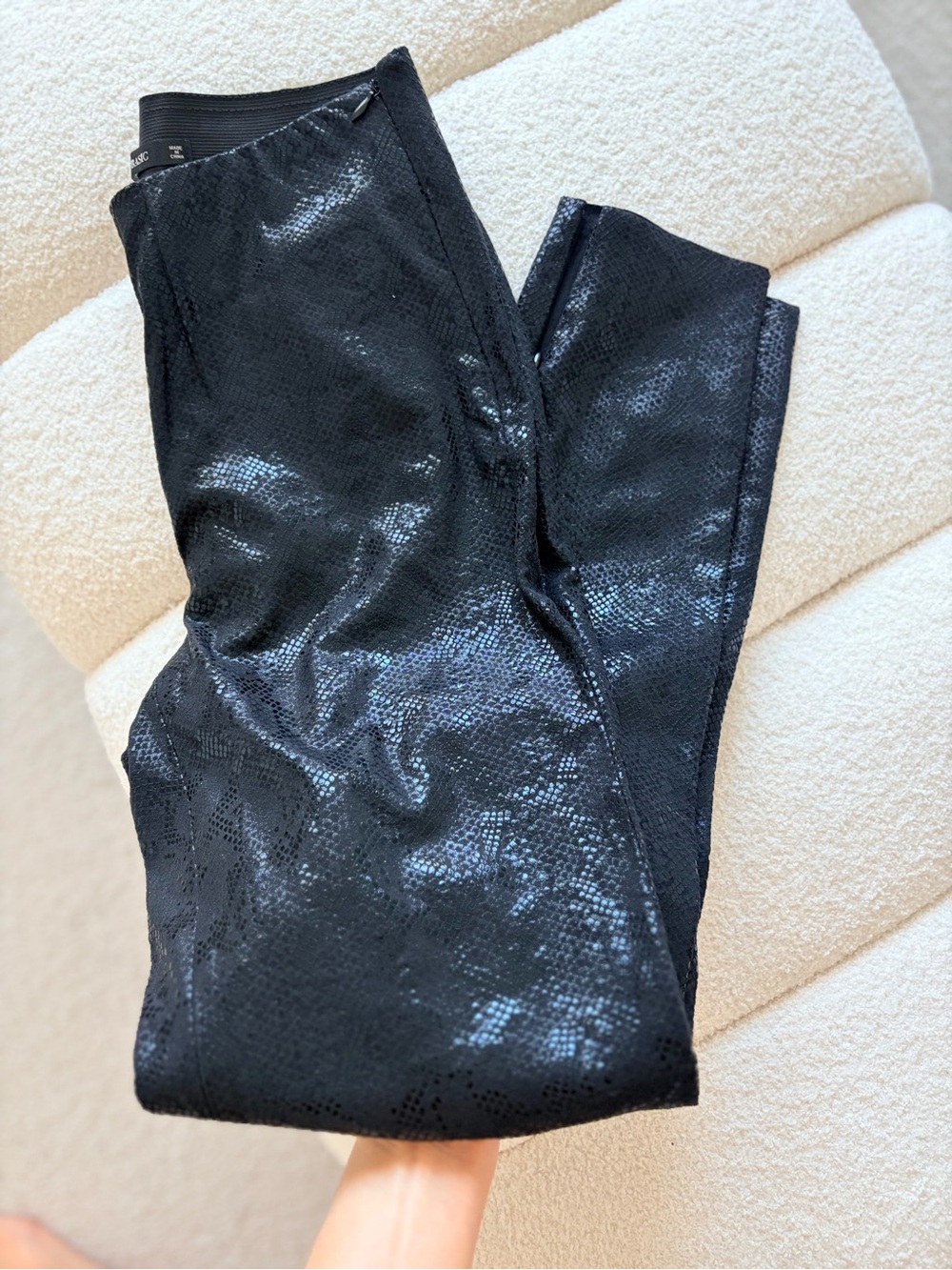 NWOT Zara Faux Snake-Print Leggings Black Size Small - Picture 5 of 6